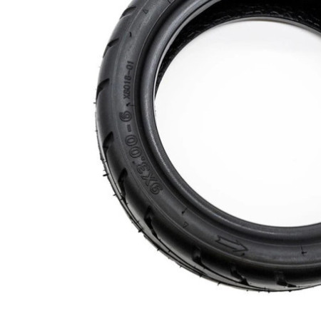 Безкамерна външна гума за тротинетка 9x3-6