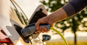 Как да направим зареждането на електромобили по-ефективно и изгодно?